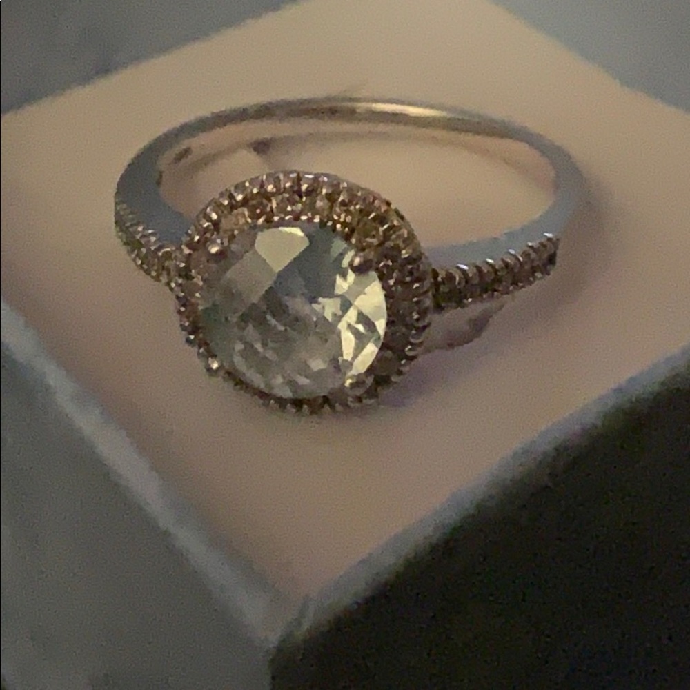 Diamond Halo Aquamarine 1.6 Cts 10K White GoldRing